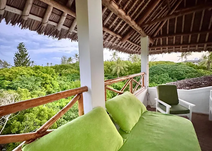 Watamu Beach Cottages B&B